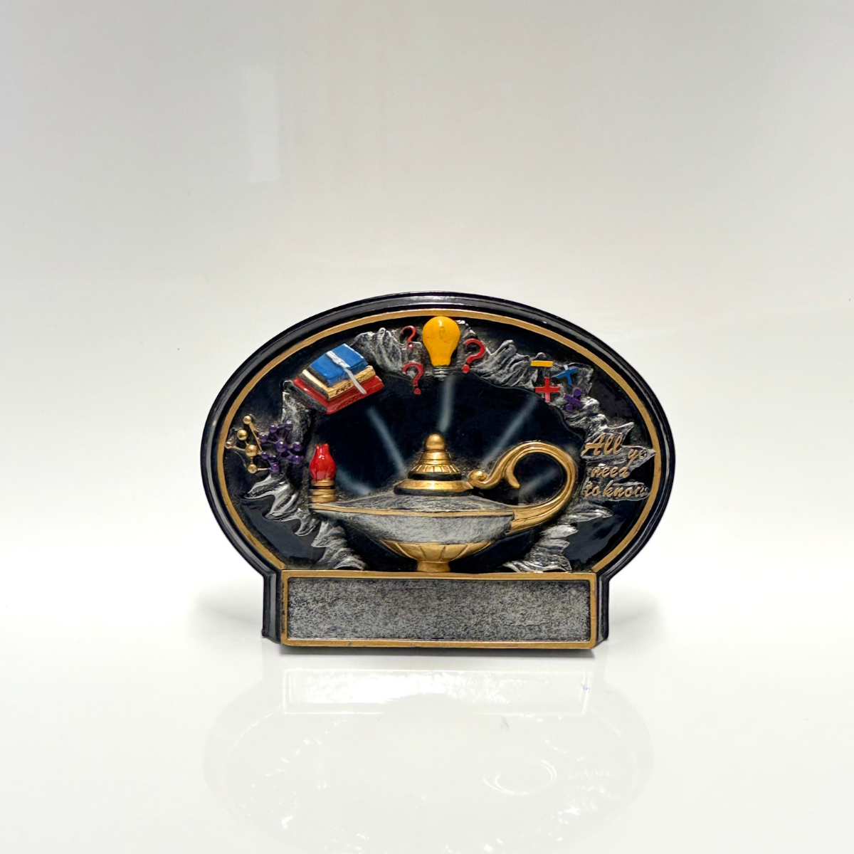 Trofeo Lampara y Libro negra