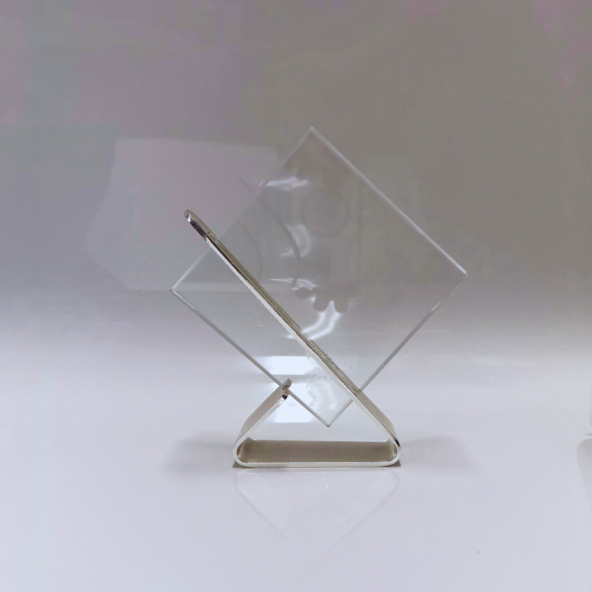 Placa Cristal Stand Plata