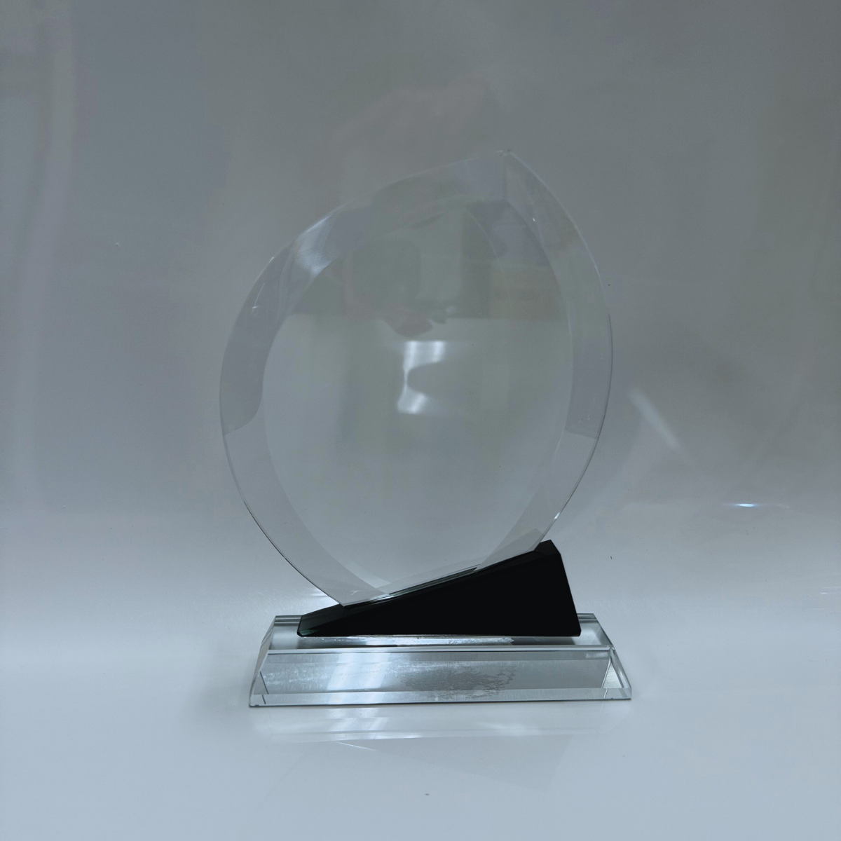 Placa Cristal Triángulo Negro