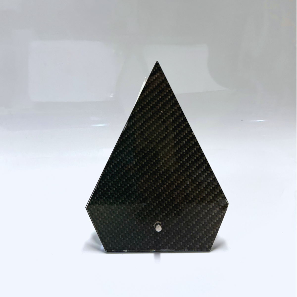 Placa triangular negra